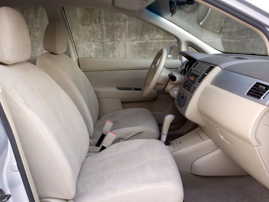  Nissan Versa Hatchback 2007 года  (фото 5 из 17)